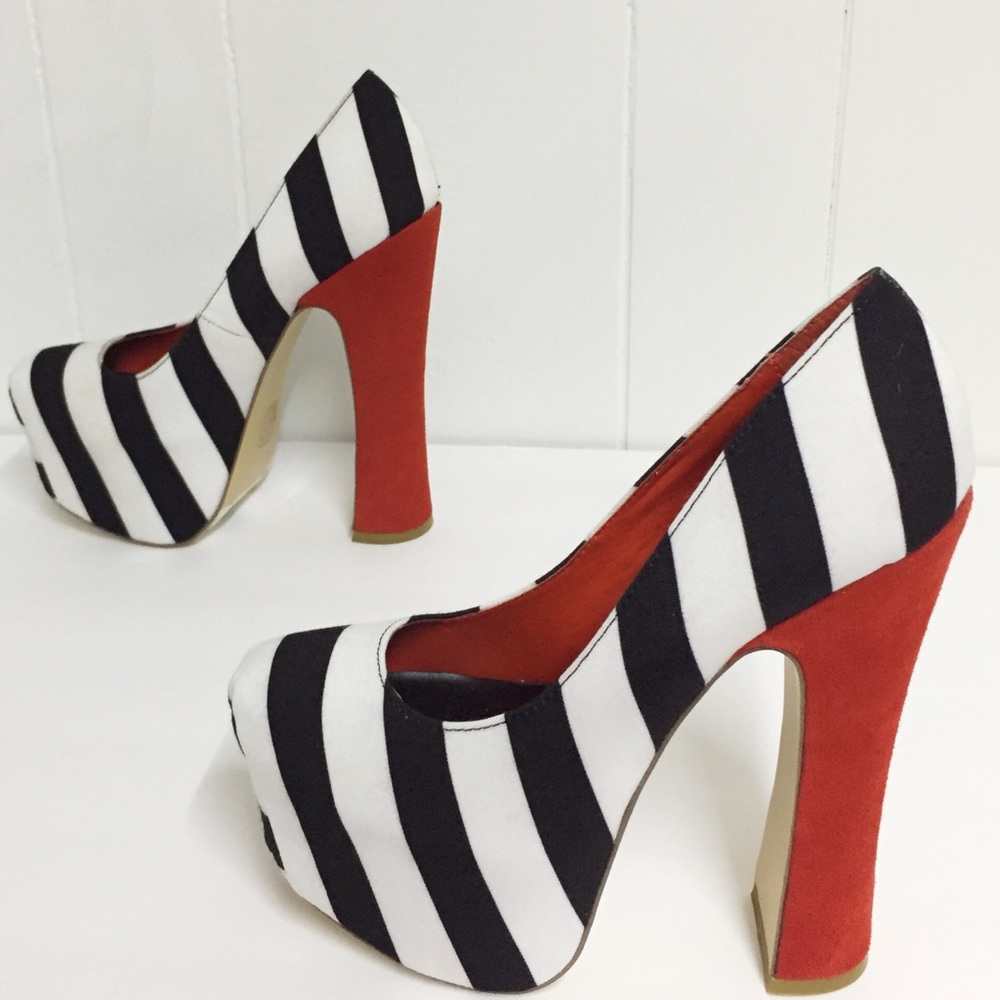 8 DOLCE VITA Rare “Vixen” Striped Platform Heels - Picture 4 of 7